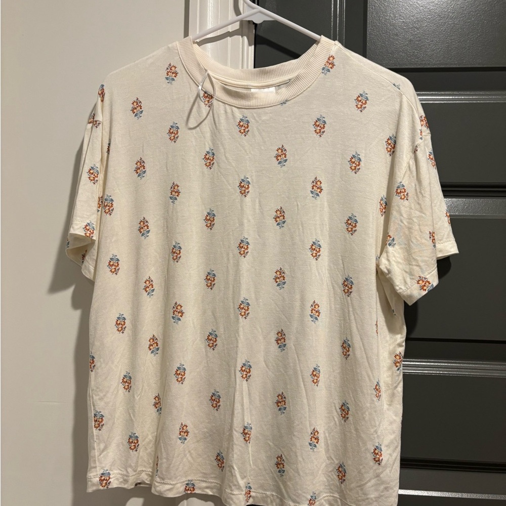 NWOT Floral Cream Top
